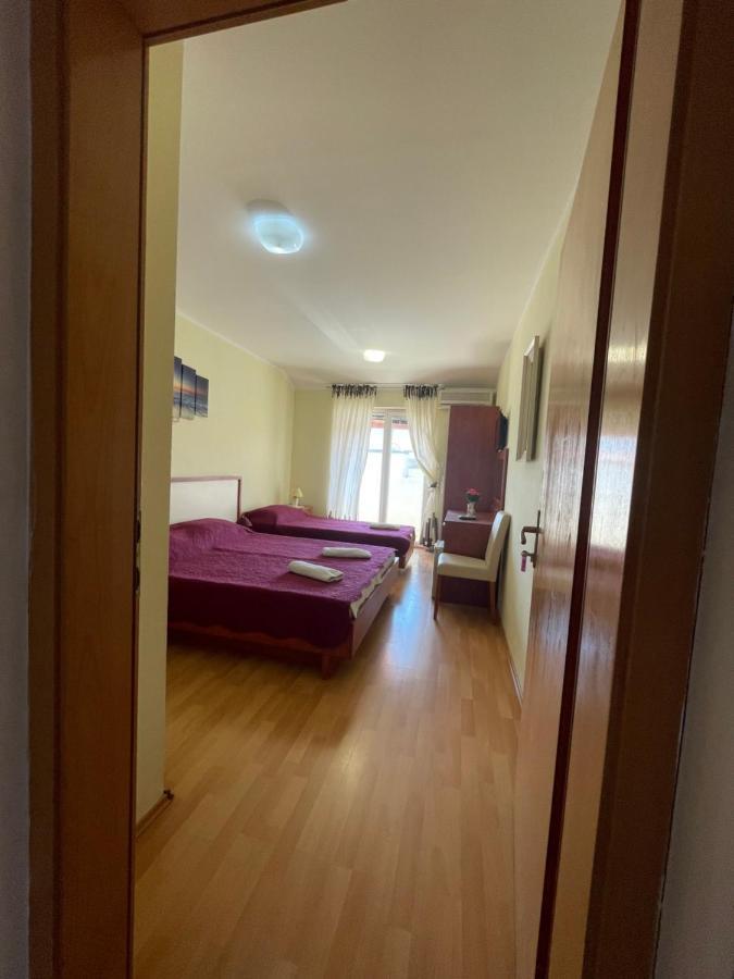Pag Marina Rooms & Apartment Exterior photo