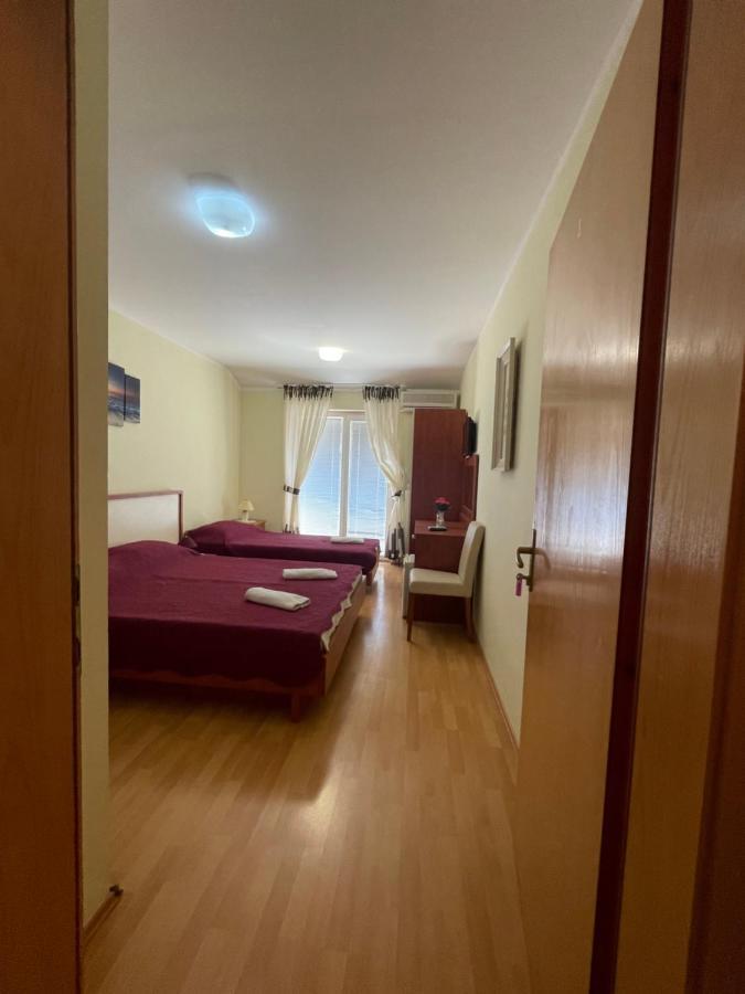 Pag Marina Rooms & Apartment Exterior photo